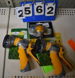 2562